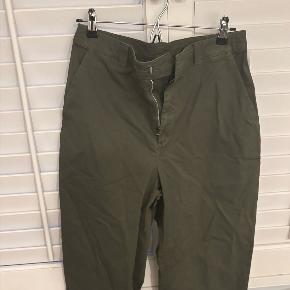 GAP Green Trousers Classic Straight-Leg Design